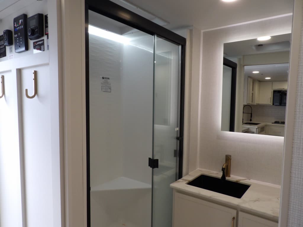 2026 Brinkley RV 2026 Brinkley RV Model IX - thumbnail 9