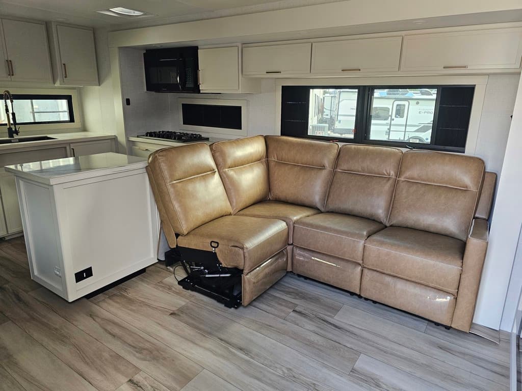 2026 Brinkley RV 2026 Brinkley RV Model IX - thumbnail 11