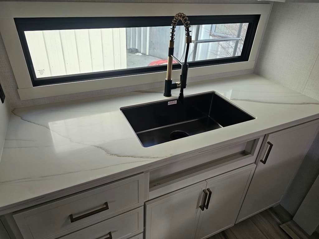 2026 Brinkley RV 2026 Brinkley RV Model IX - thumbnail 18