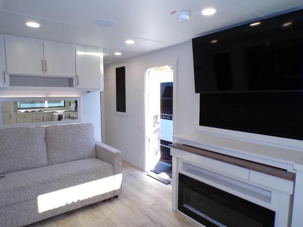 2026 Brinkley RV 2026 Brinkley RV Model IX - thumbnail 12