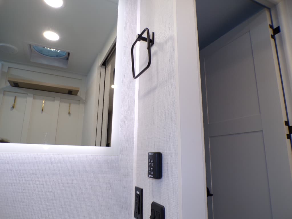 2026 Brinkley RV 2026 Brinkley RV Model IX - thumbnail 44