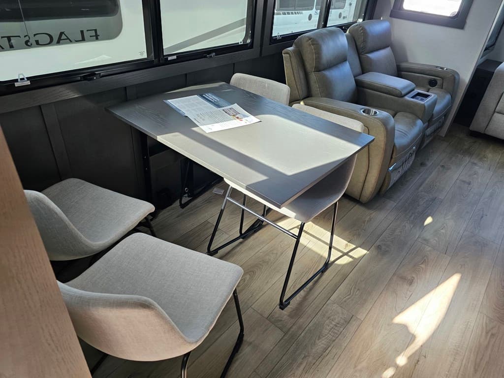 2026 Forest River 2026 Forest River Flagstaff Classic - thumbnail 18