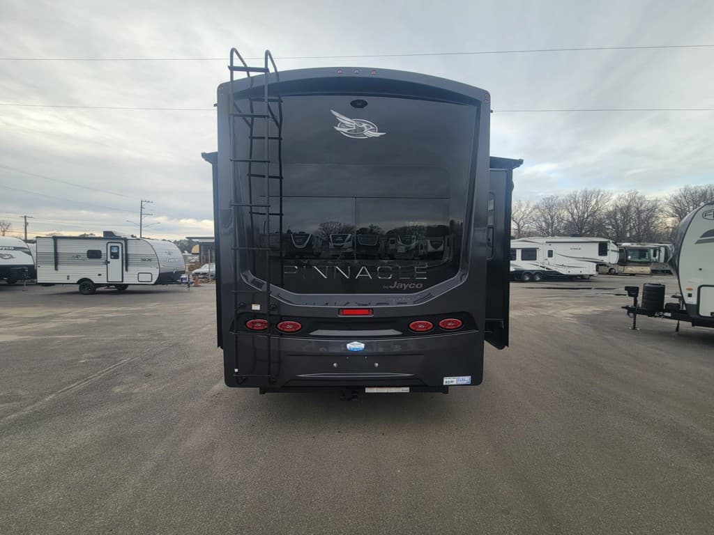 2026 Jayco 2026 Jayco Pinnacle - thumbnail 5