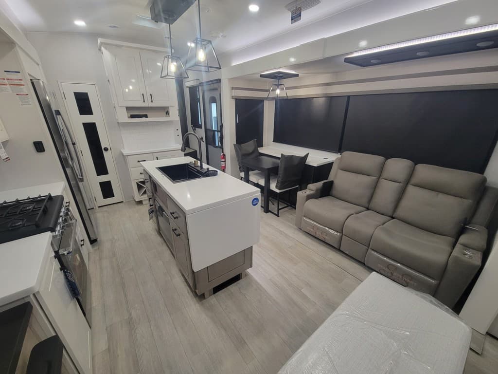 2026 Jayco 2026 Jayco Pinnacle - thumbnail 15