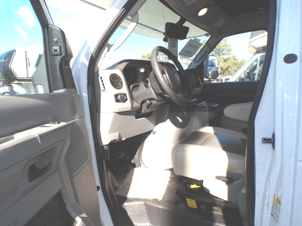 2026 Coachmen 2026 Coachmen Leprechaun - thumbnail 20