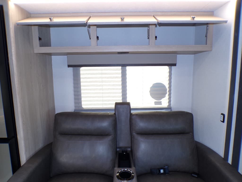 2026 Coachmen 2026 Coachmen Leprechaun - thumbnail 29