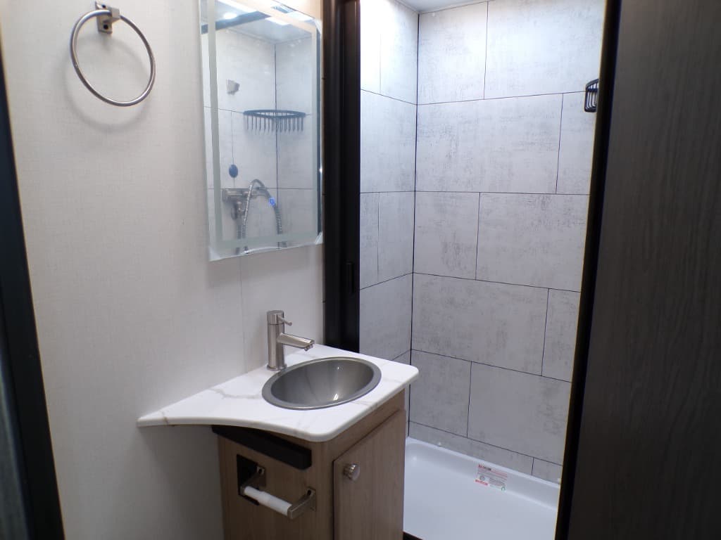 2026 Coachmen 2026 Coachmen Leprechaun - thumbnail 63