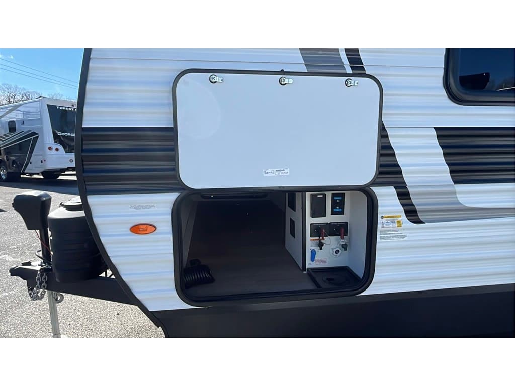 2026 Grand Design 2026 Grand Design Momentum Mav Toy Hauler - thumbnail 6