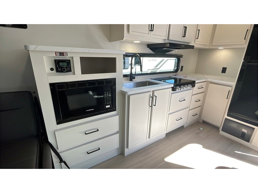 2026 Grand Design 2026 Grand Design Momentum Mav Toy Hauler - thumbnail 12