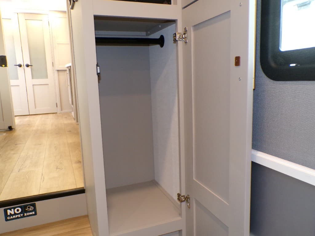 2026 Alliance RV 2026 Alliance RV Paradigm - thumbnail 48