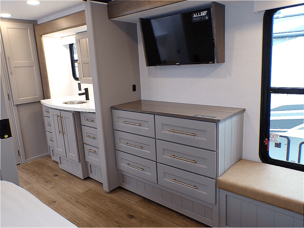 2026 Alliance RV 2026 Alliance RV Paradigm - thumbnail 54