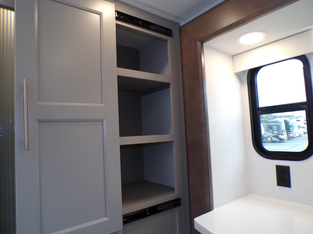 2026 Alliance RV 2026 Alliance RV Paradigm - thumbnail 60