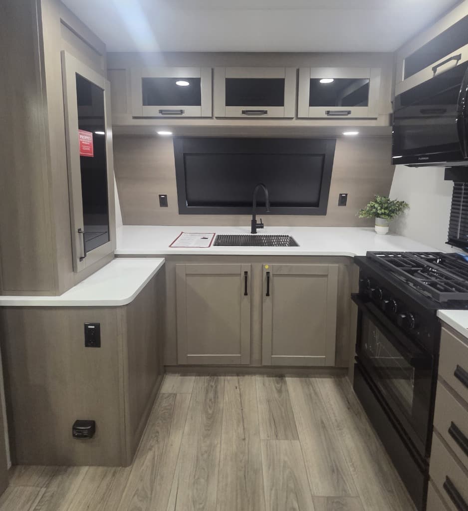 2026 Grand Design 2026 Grand Design Reflection - thumbnail 6