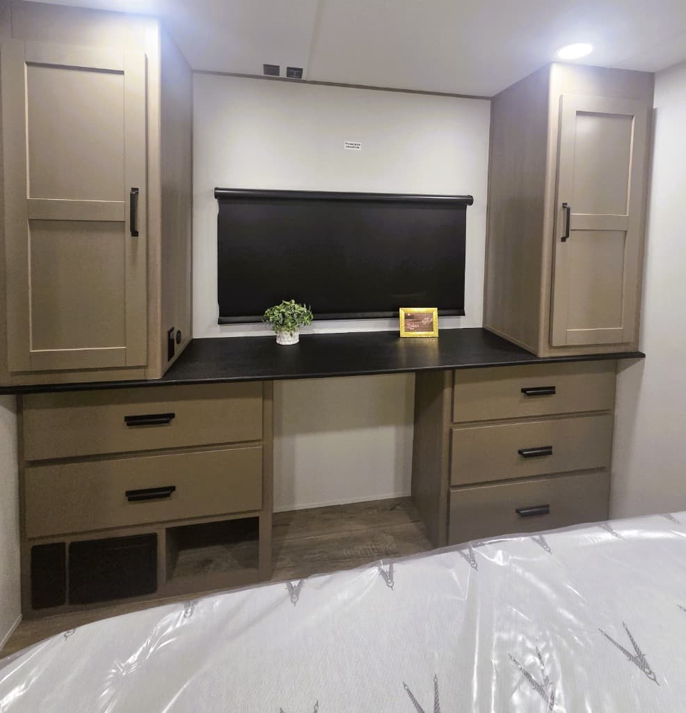 2026 Grand Design 2026 Grand Design Reflection - thumbnail 11