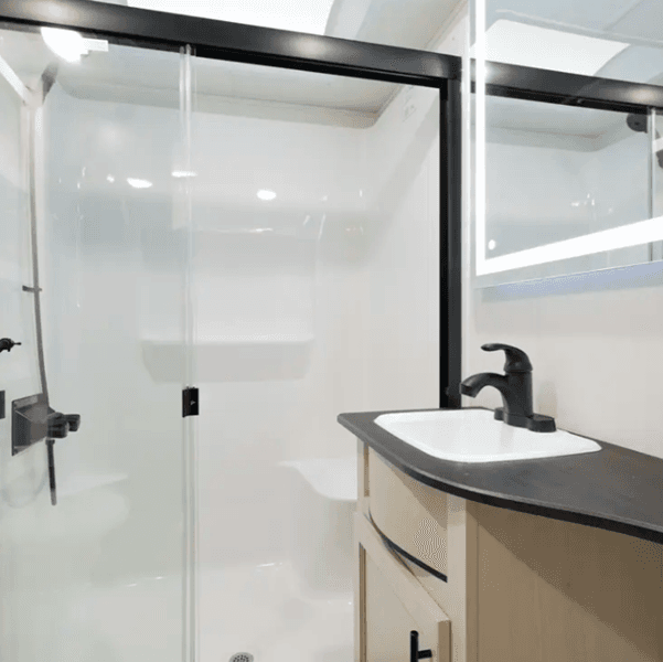 2026 Forest River 2026 Forest River Sabre - thumbnail 8