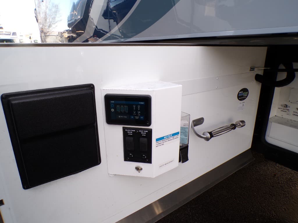 2025 2025 null AMERICAN DREAM - thumbnail 19