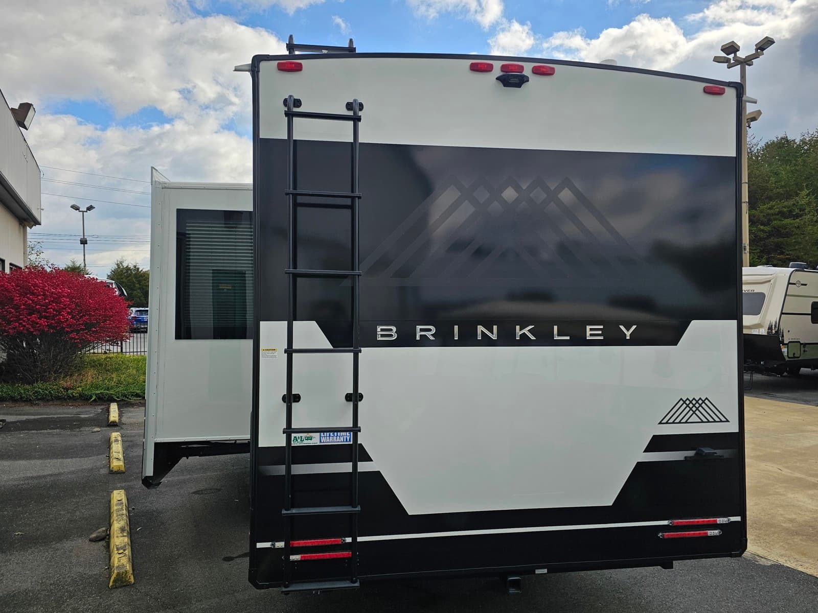 2025 Brinkley RV 2025 Brinkley RV Model IX - thumbnail 6