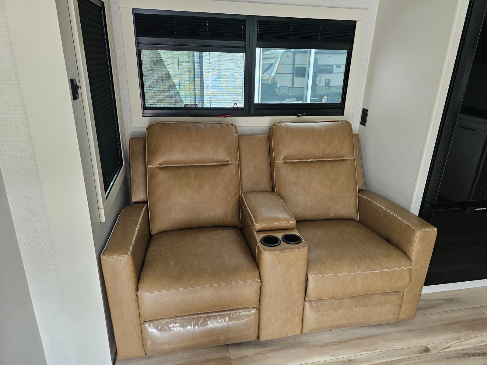 2025 Brinkley RV 2025 Brinkley RV Model IX - thumbnail 14