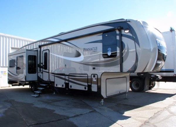 2017 Jayco Pinnacle 37RSTS