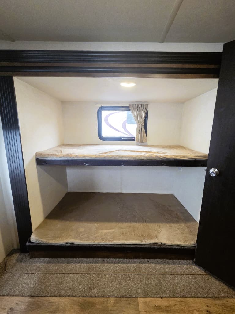 2017 Forest River 2017 Forest River Wildwood X-Lite - thumbnail 16