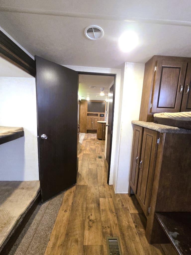 2017 Forest River 2017 Forest River Wildwood X-Lite - thumbnail 19