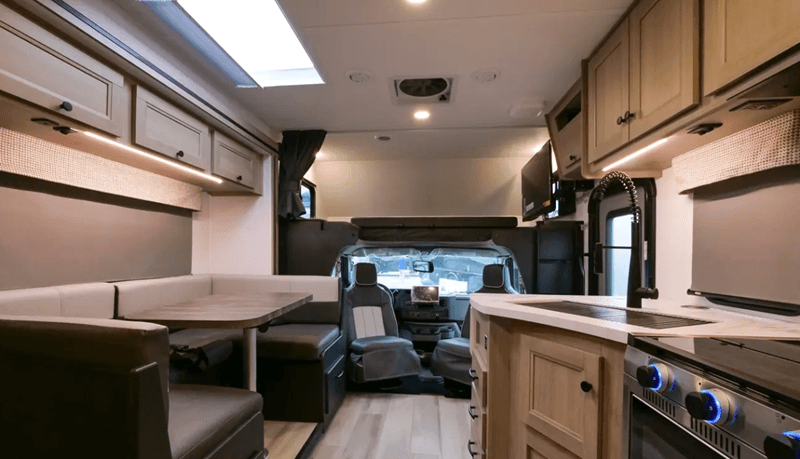 2025 Forest River 2025 Forest River Sunseeker - thumbnail 6