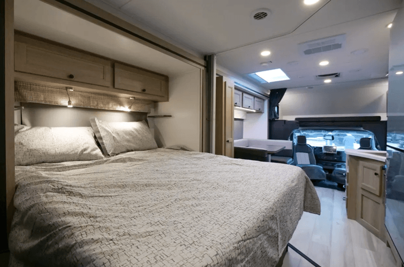 2025 Forest River 2025 Forest River Sunseeker - thumbnail 8