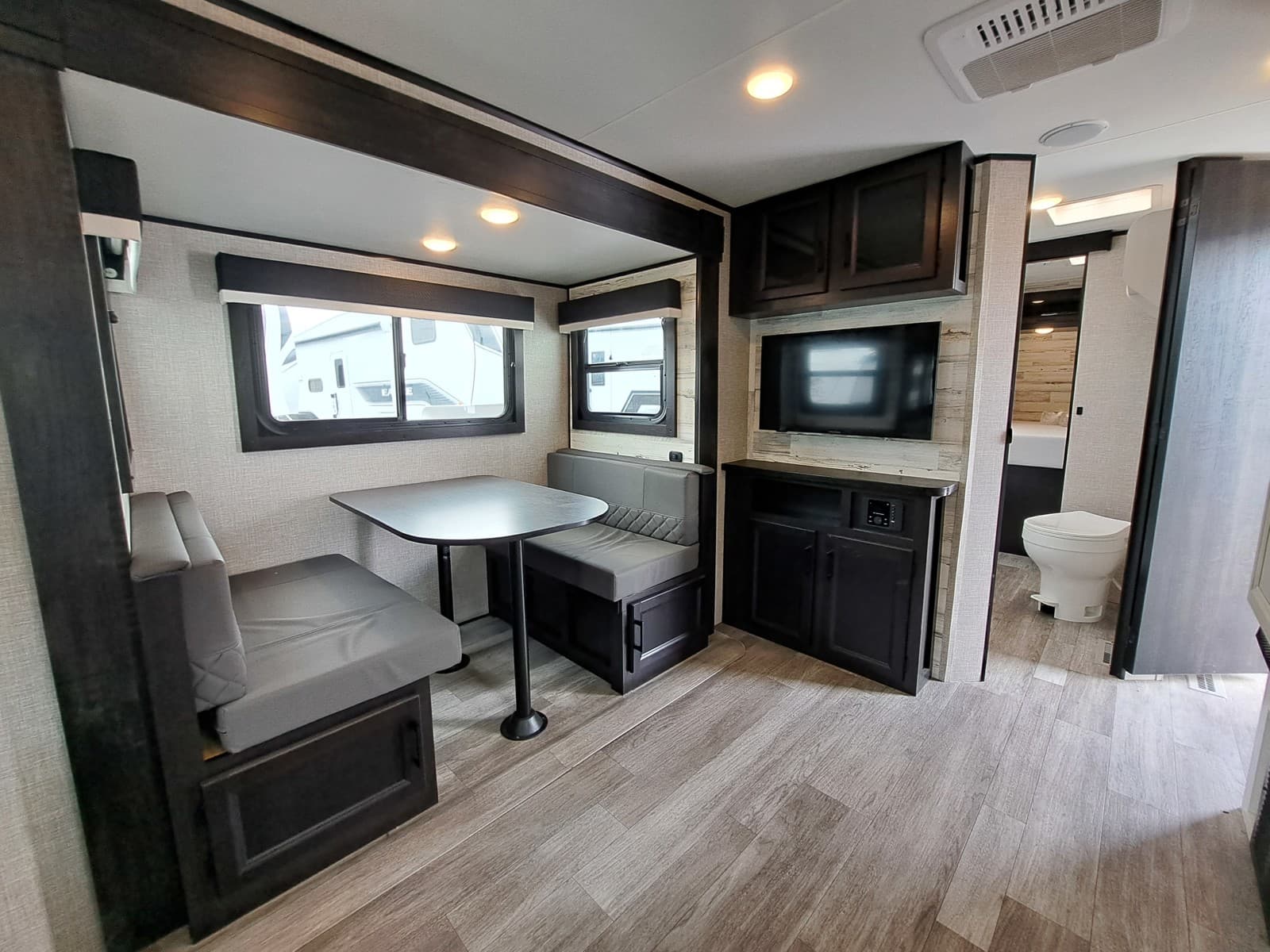 2023 Jayco 2023 Jayco Jay Feather - thumbnail 10