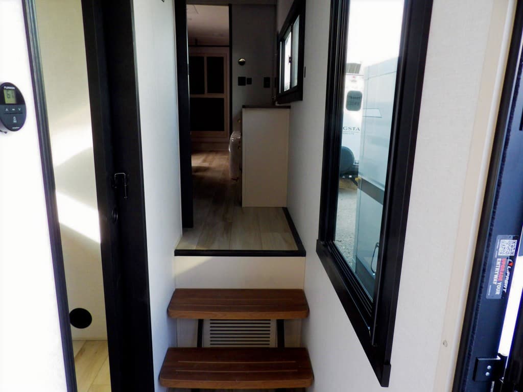 2026 Forest River 2026 Forest River Wildwood Heritage Glen - thumbnail 9