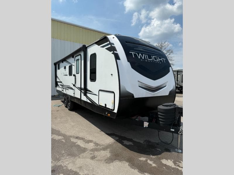 2024 Cruiser RV Twilight Signature 25BH