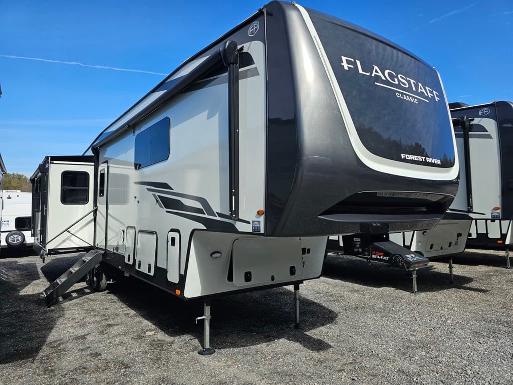 2026 Forest River Flagstaff Classic 401CFB