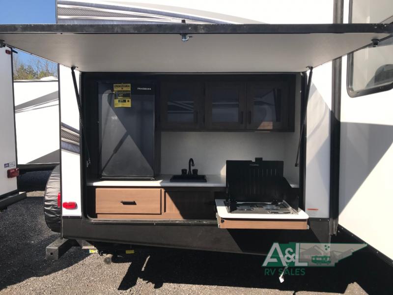 Lacrosse outdoor kitchen